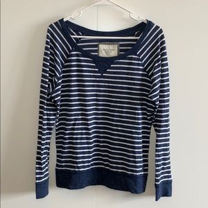 💖5/$25💖 Abercombie Navy Striped Sweater